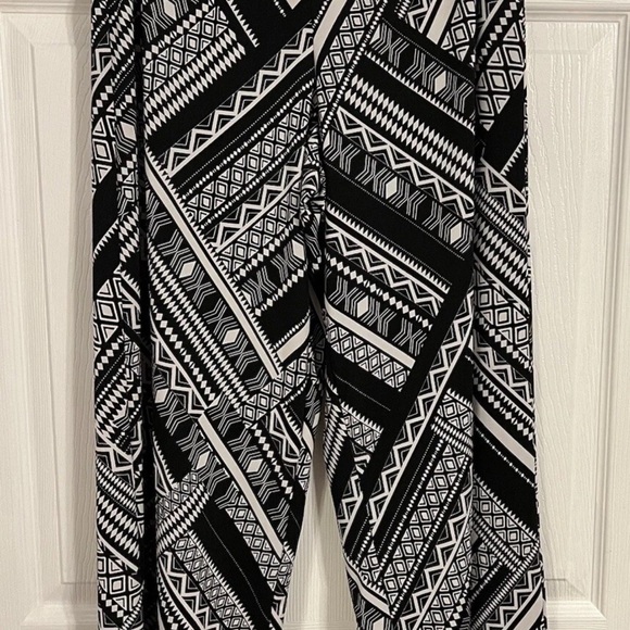 Geometric Black and White Women's Pants - Picture 1 of 4